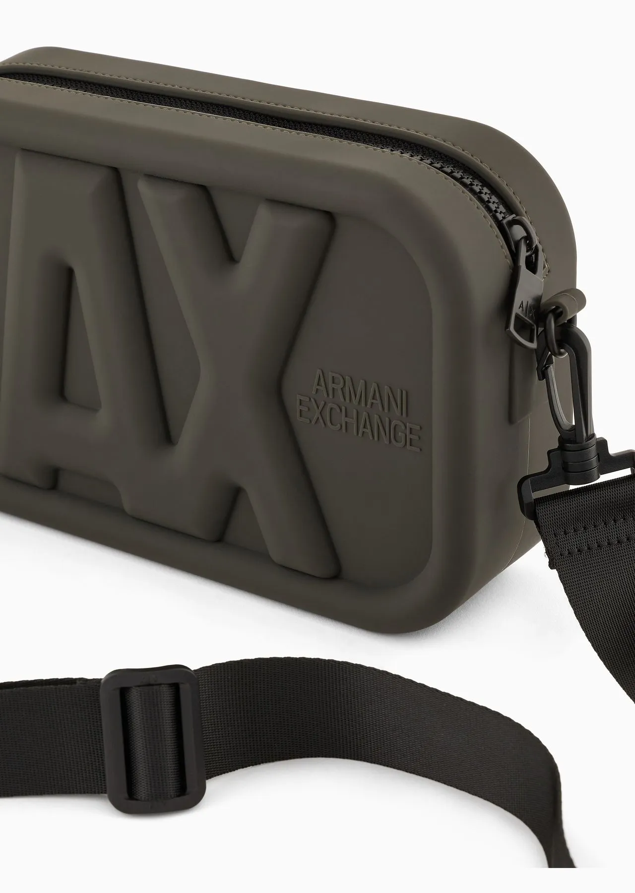 AX – POCHETTE IN SILICONE CON LOGO SAGOMATO IN RILIEVO