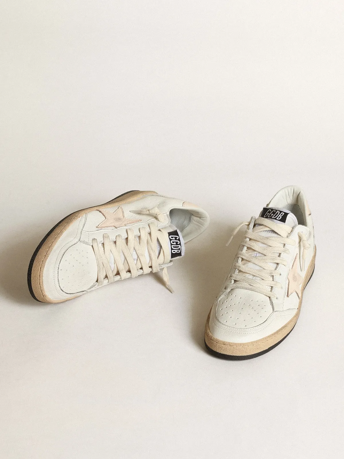 Ball Star LTD in nappa bianca con stella in nappa color salmone