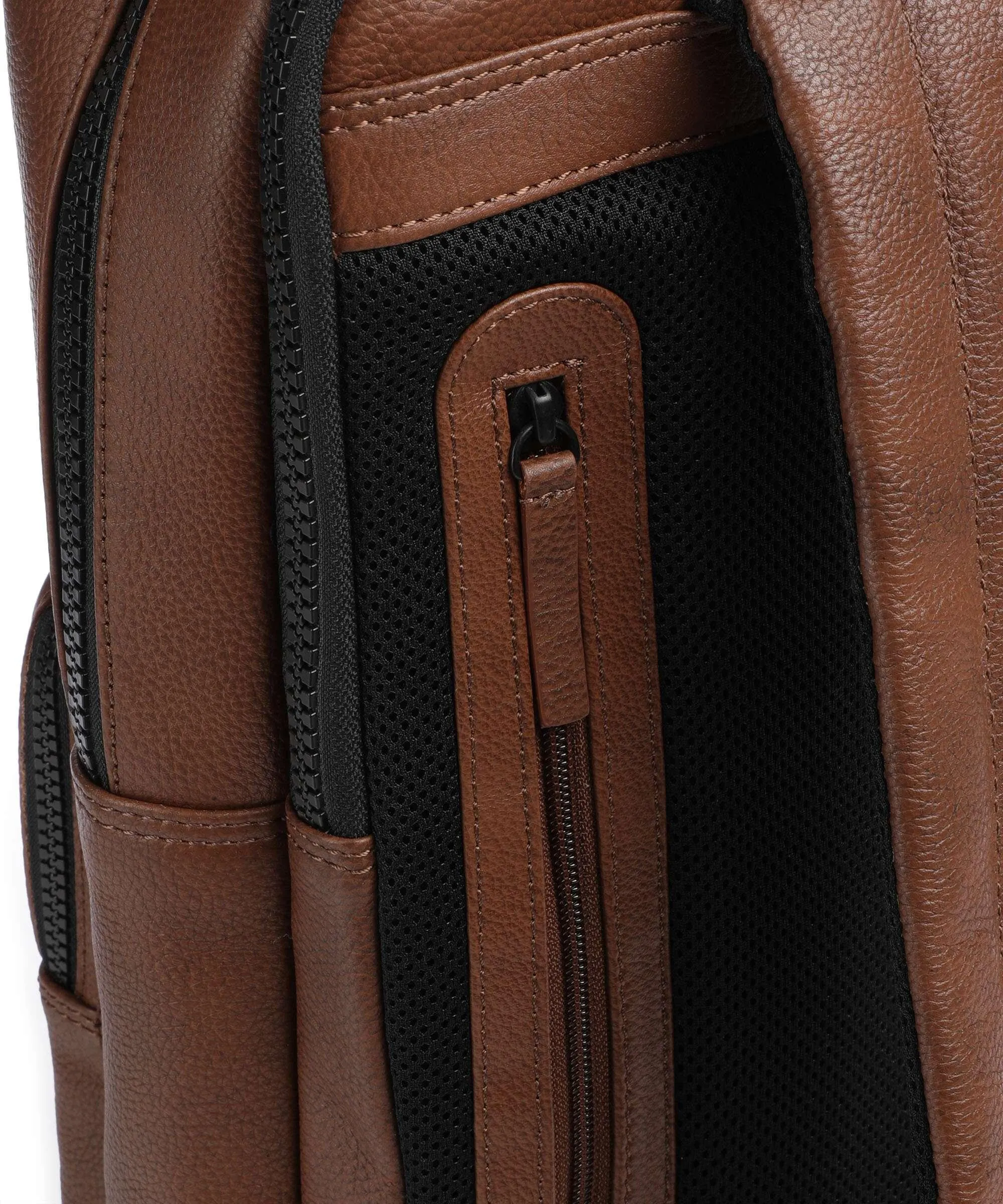  Burkely Minimal Mason Zaino porta pc 15″ pelle granulata cognac  