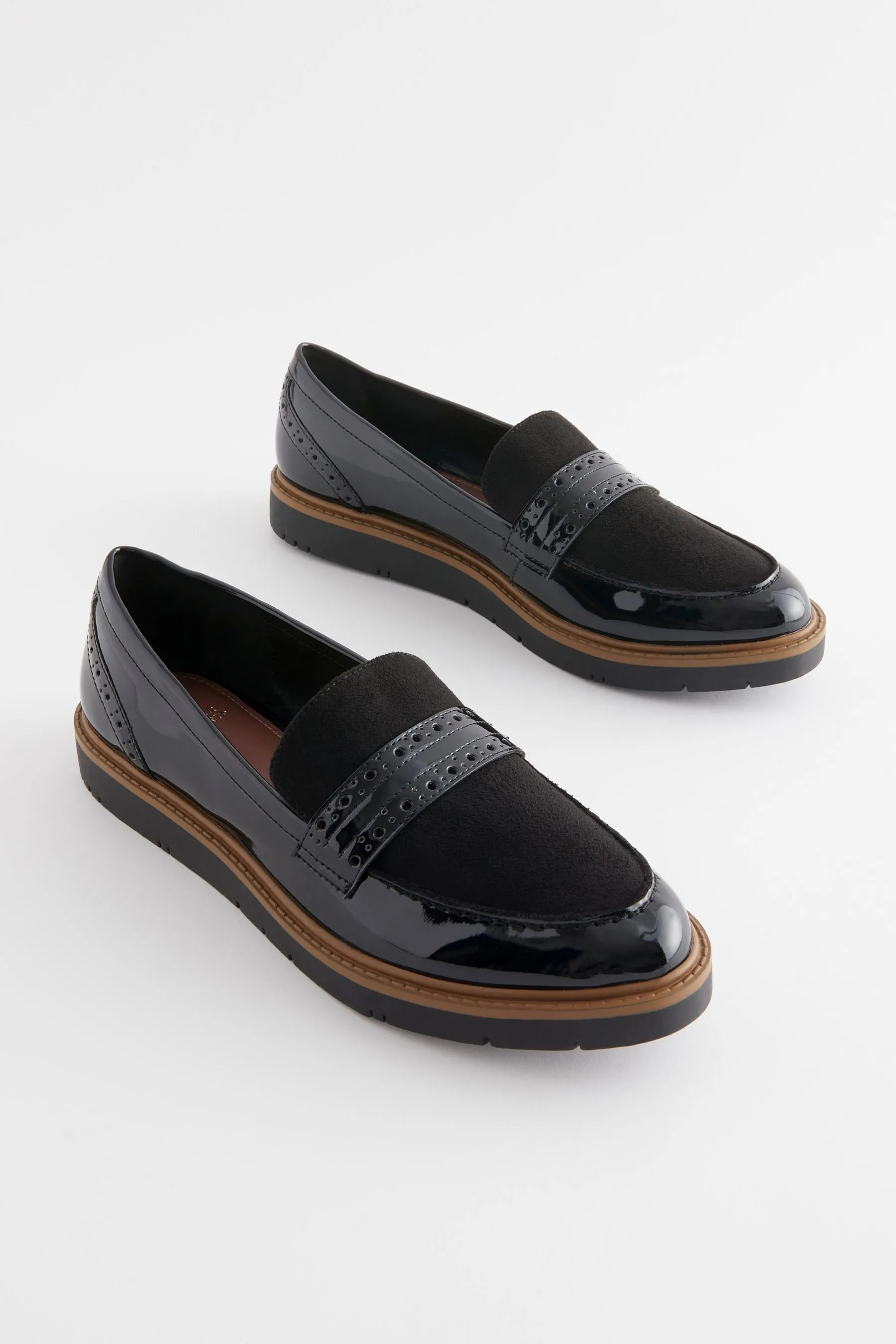 Forever Comfort® - Mocassini con dettaglio brogue e suola spessa    