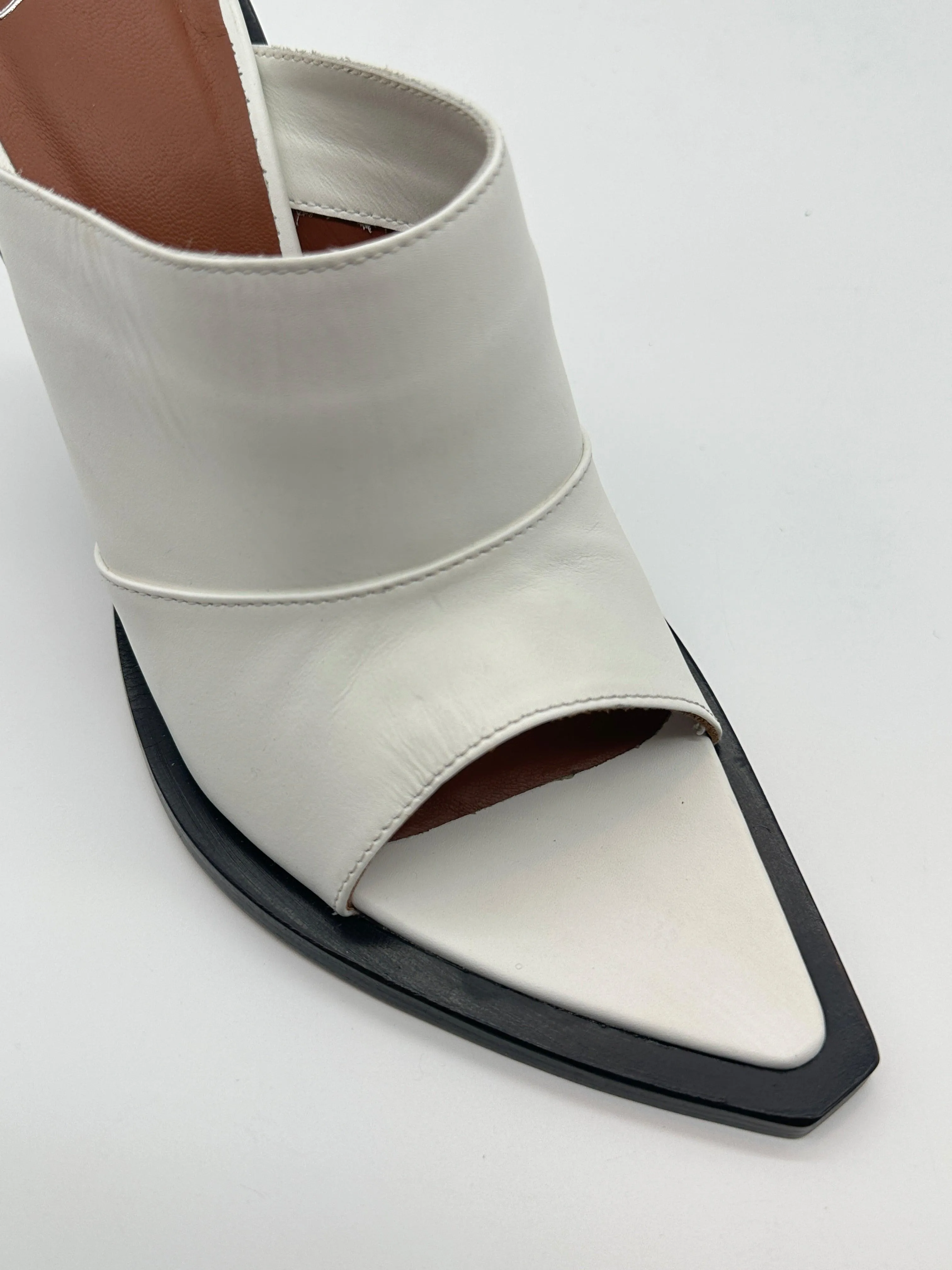 Soledad Mules